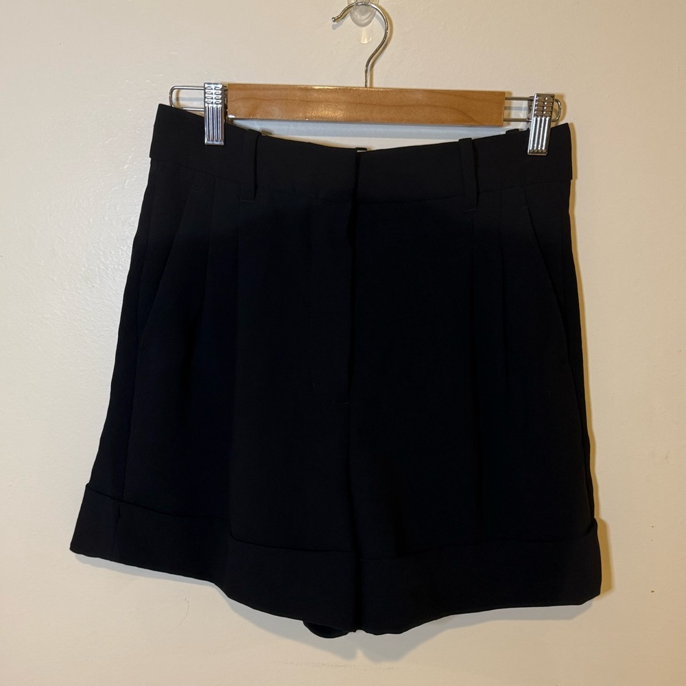 Wilfred Black Pleated Women's Shorts